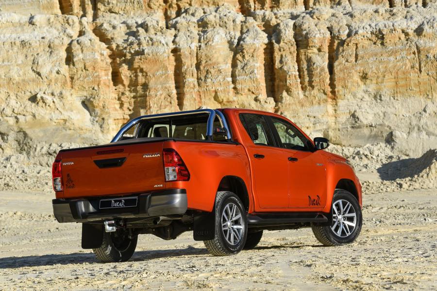  Toyota Hilux Dakar Double Cab 2018 года  (ZA) (фото 29 из 40)